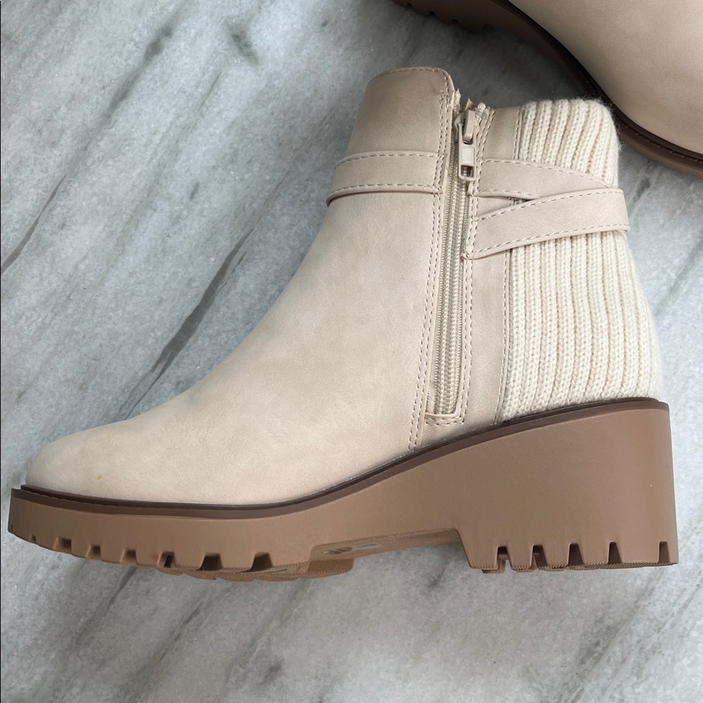 Soda Beige Ankle Boots with Knit Detail NWOT - Picture 5 of 8